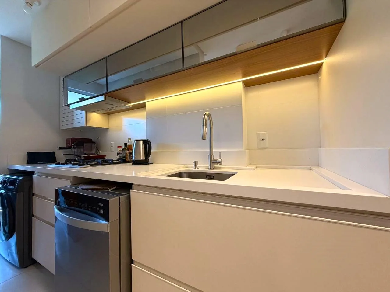 Apartamento 3 quartos (1 ste), sacada com churrasqueira, mobiiado, 1 VG, Pagani, Palhoça, SC — foto 4